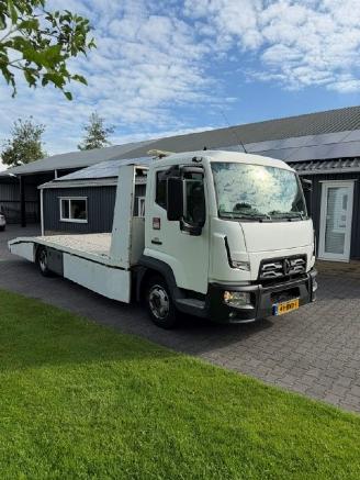 krockskadad bil vrachtwagen Renault D Renault D 177 PK Automaat 2015/3