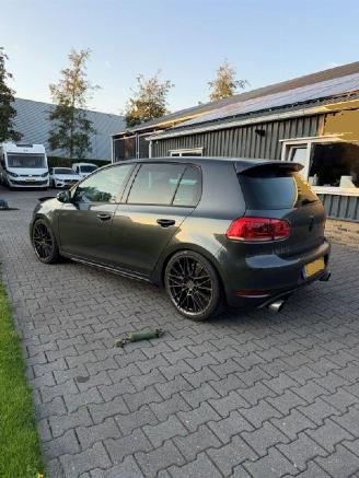 skadebil auto Volkswagen Golf 2.0 GTI 211 PK 2010/2