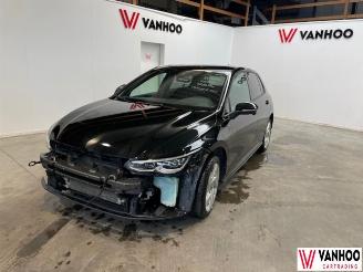 uszkodzony samochody osobowe Volkswagen Golf  2024/5