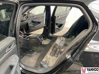 Volkswagen Golf  picture 9