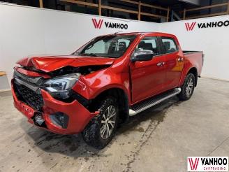 Vaurioauto  passenger cars Isuzu D-Max  2025/4