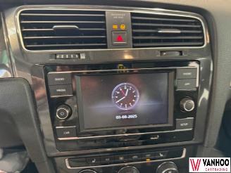 Volkswagen Golf  picture 17