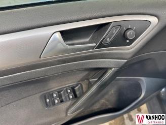 Volkswagen Golf  picture 19