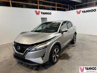 Vaurioauto  passenger cars Nissan Qashqai  2024/4