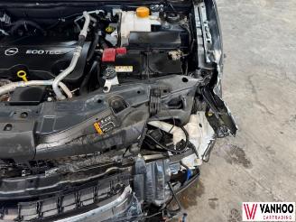 Opel Antara  picture 15