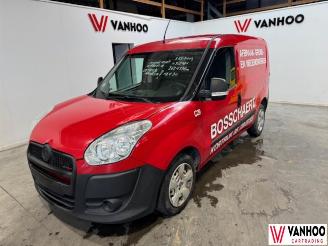 krockskadad bil auto Fiat Doblo  2011/9