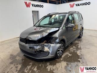 Auto incidentate Volkswagen Touran  2013/5