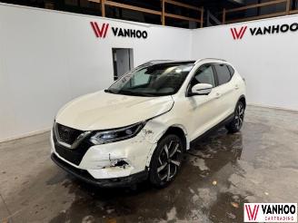krockskadad bil auto Nissan Qashqai  2017/10