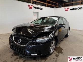 krockskadad bil auto Volvo V-40  2018/1
