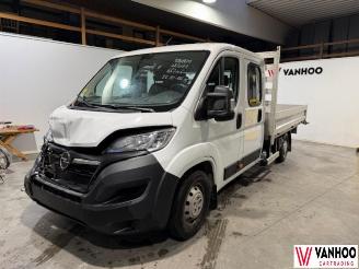 skadebil auto Opel Movano  2022/8