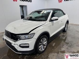 krockskadad bil auto Volkswagen T-Roc  2022/10