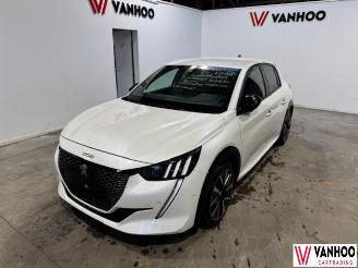 Schadeauto Peugeot 208  2022/8