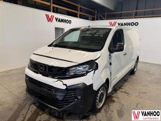 Vaurioauto  passenger cars Opel Vivaro  2025/1