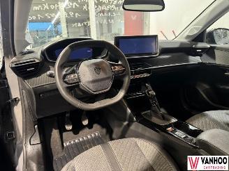 Peugeot 208  picture 16