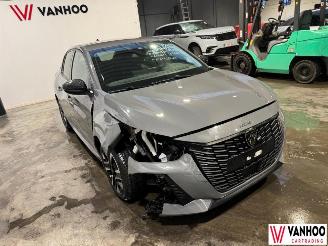 Peugeot 208  picture 3