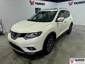 Damaged car Nissan X-Trail  2017/9