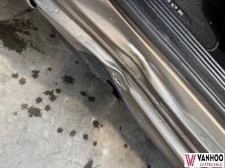Volkswagen Amarok  picture 9