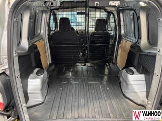 Ford Transit  picture 15