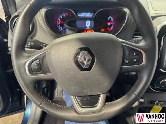 Renault Captur  picture 18