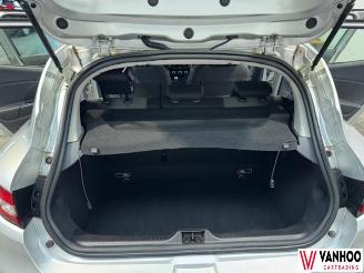 Renault Clio  picture 11