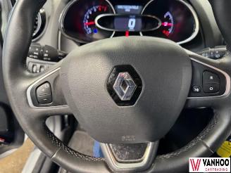 Renault Clio  picture 15