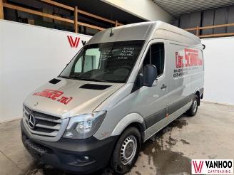 damaged passenger cars Mercedes Sprinter  2014/9