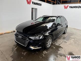 uszkodzony samochody osobowe Audi A4  2022/6