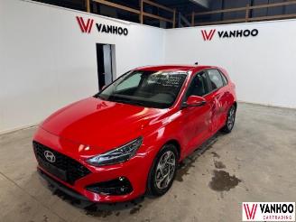 Schadeauto Hyundai I-30  2025/9