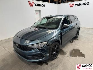 krockskadad bil auto Fiat Tipo  2021/3