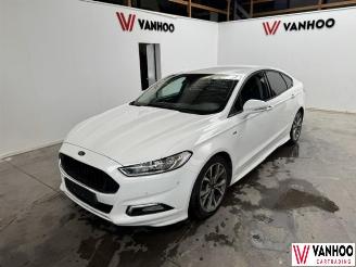 Damaged car Ford Mondeo  2017/1