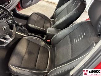 Kia Rio  picture 14