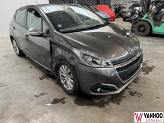 Peugeot 208  picture 3