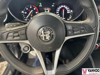 Alfa Romeo Giulia  picture 19