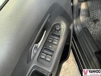 Volkswagen Amarok  picture 19