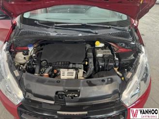 Peugeot 208  picture 15