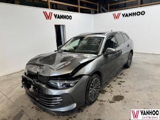 uszkodzony samochody osobowe Volkswagen Passat  2025/4