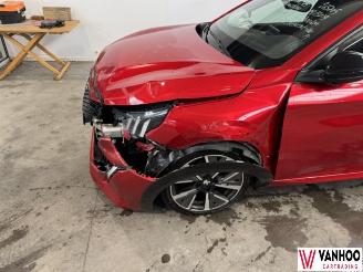 Peugeot 208  picture 2