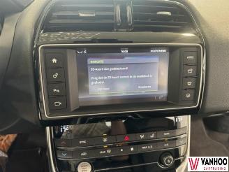 Jaguar XE  picture 21