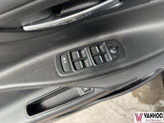 Jaguar XE  picture 23
