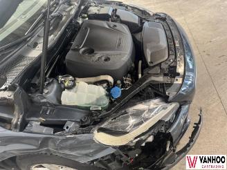 Volvo V-40  picture 16