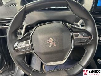 Peugeot 5008  picture 12