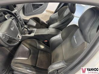 Volvo S-60  picture 13