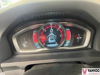 Volvo S-60  picture 16