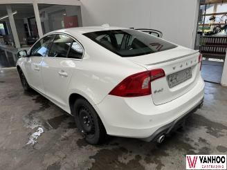 Volvo S-60  picture 6