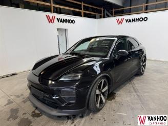 Vaurioauto  passenger cars Porsche Macan  2025/5