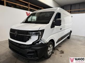 krockskadad bil auto Renault Master  2025/3