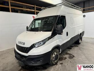 Schadeauto Iveco Daily  2021/11