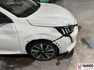 Peugeot 208  picture 4