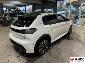 Peugeot 208  picture 5