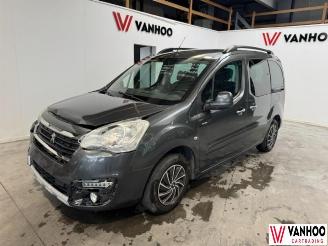 Schadeauto Peugeot Partner  2018/8
